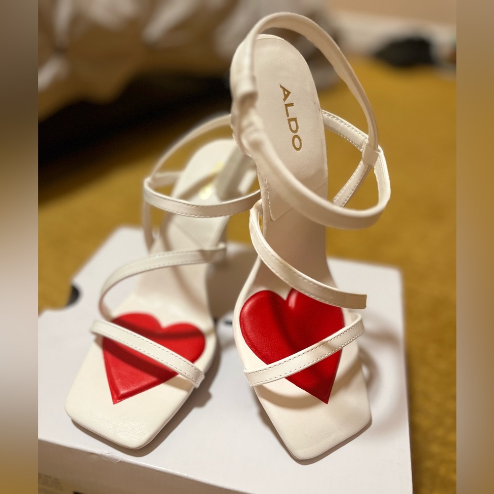 Aldo. New Brand Sandals heels